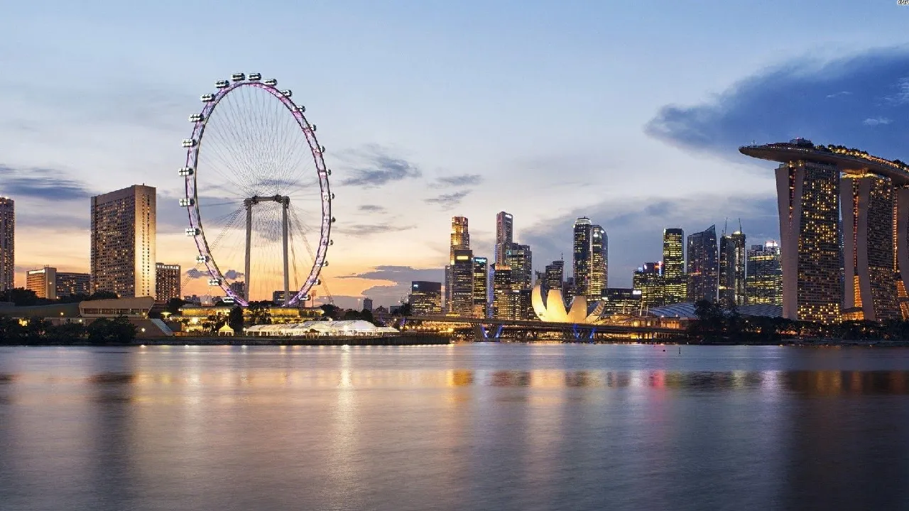 Simply Singapore with Phuket on Genting Dream